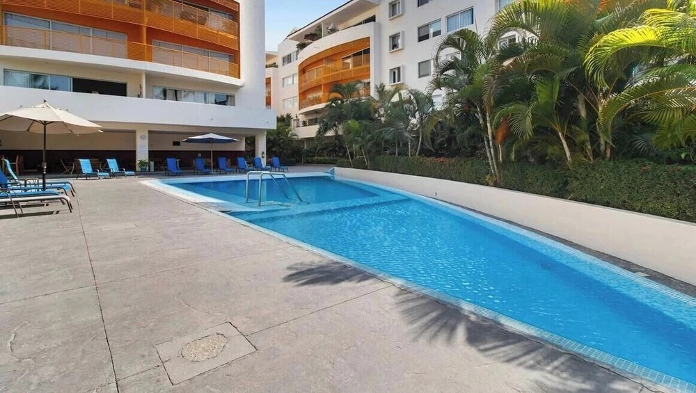 Mexican 2 BR Condo in Hotel Zone - Near the Beach