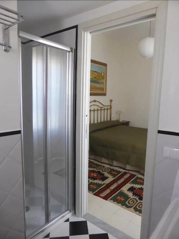 301B&B