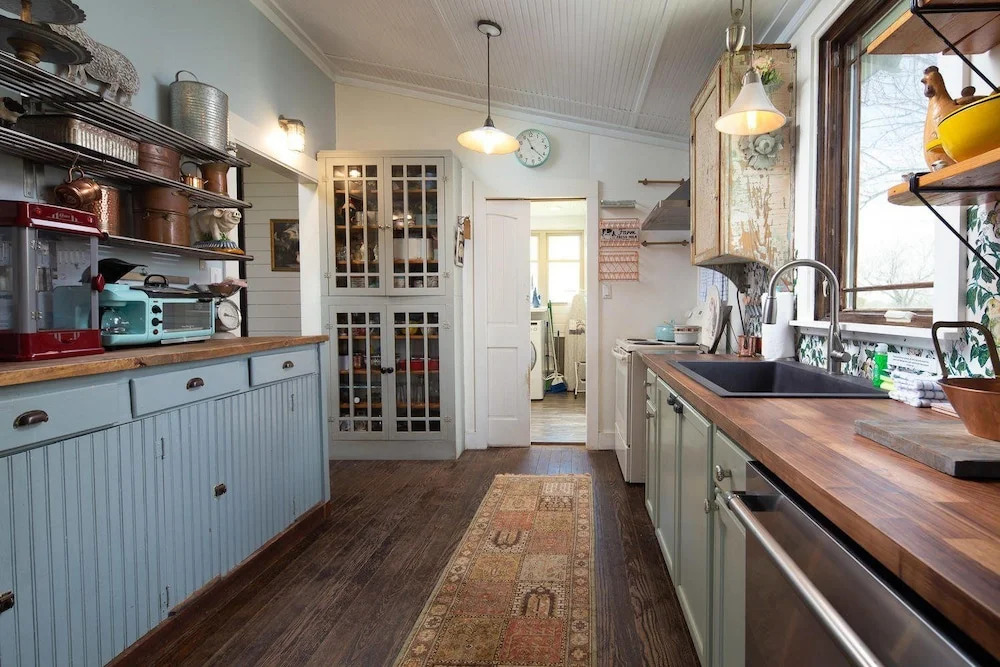 Wind Song Heritage Haus Sl191 5 Bedroom Home by RedAwning