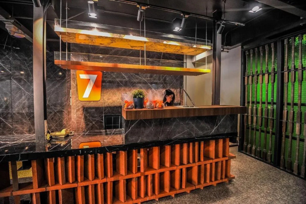 7 Days Premium Hotel at Icon Siam Station - No Parking
