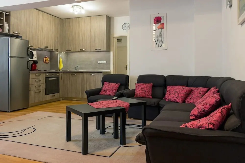 FM Deluxe 2- BDR Apartment - Youth Hill Plovdiv