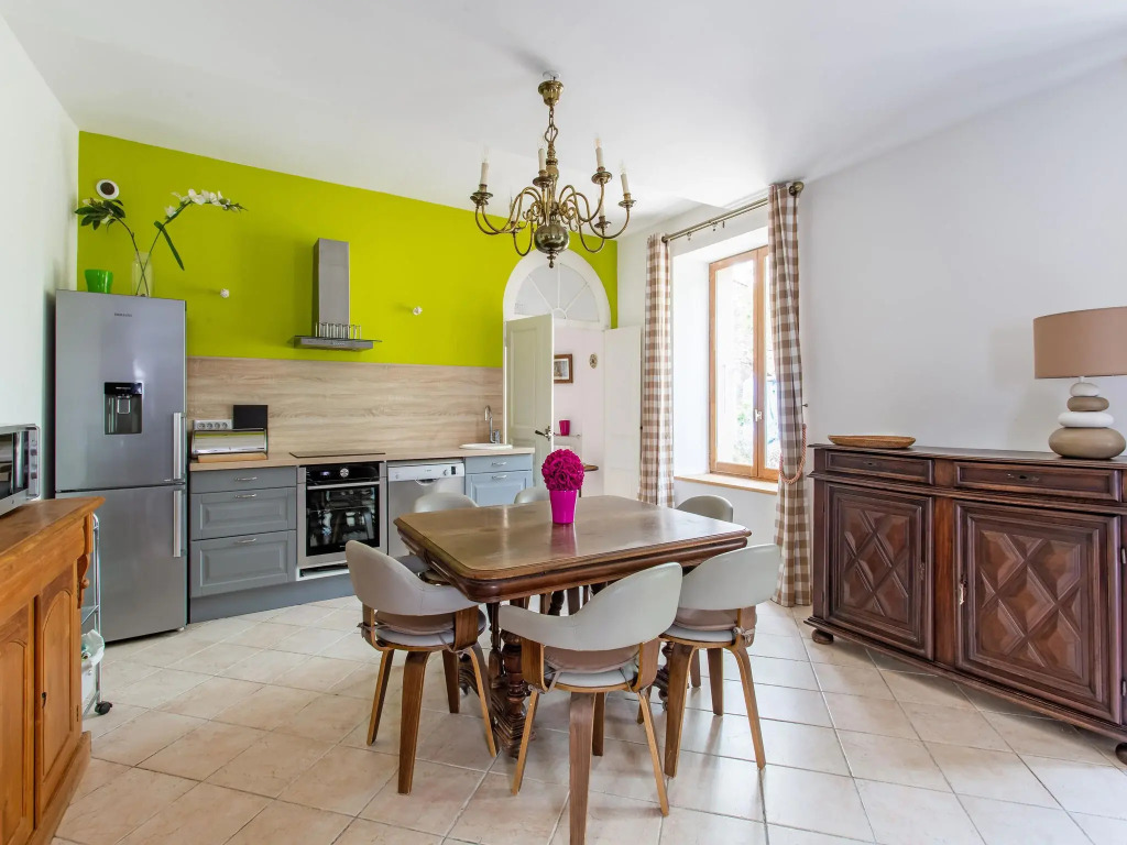 Tranquil holiday home in Cébazan with private pool
