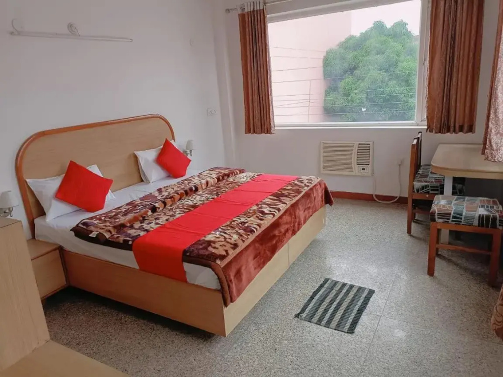 Staygo Hotel Near Shantikunj Bhupatwala