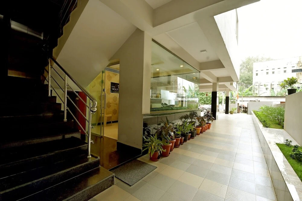 Sri Maharaja Inn
