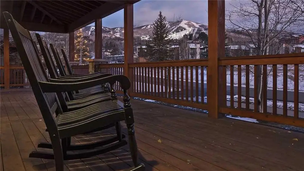 Rocking Chair Lodge