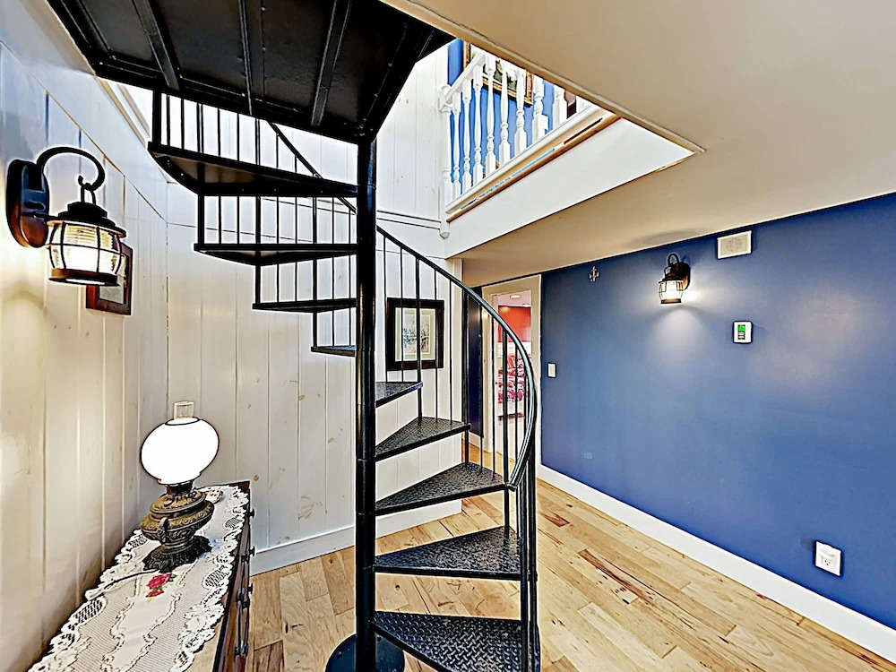 New Listing! Bayfront Getaway W/ Stunning Views 4 Bedroom Home