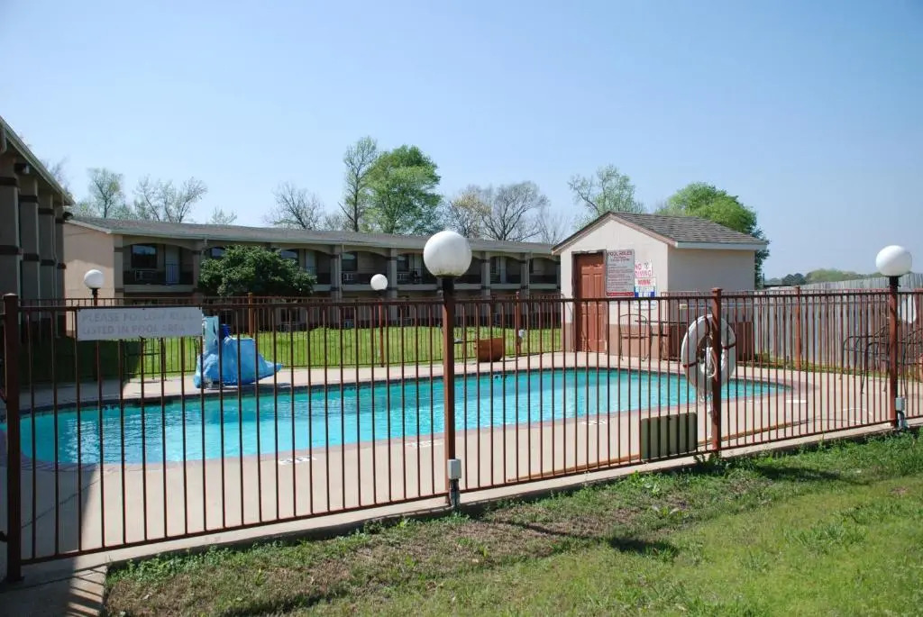Apple Tree Inn Tyler Lindale