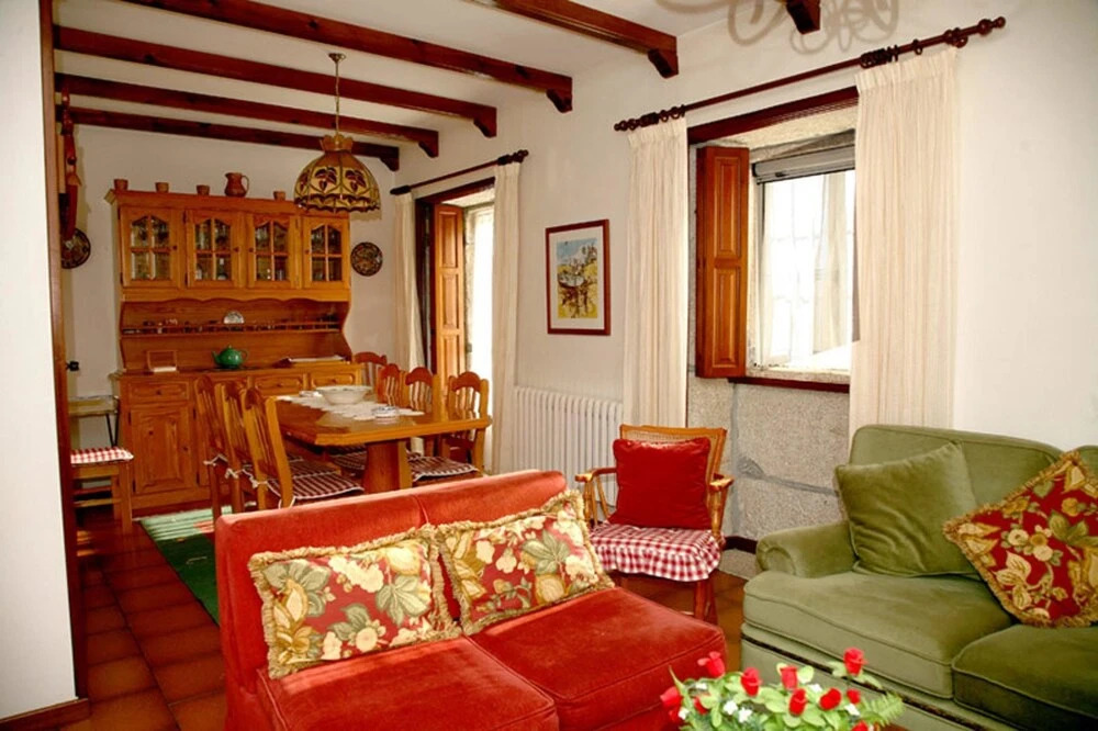 House With 3 Bedrooms in Camposancos, With Wonderful sea View, Enclose
