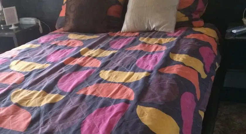 Economy Rooms Jaleo