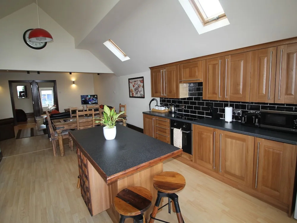Hideaway 2 Bedroom Apartment by Cardiff Holiday Homes