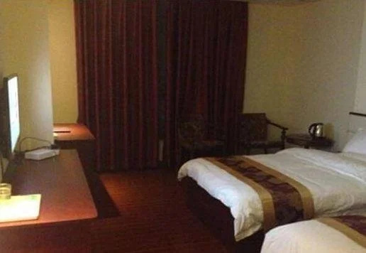 Yingde Fanglin Hotel