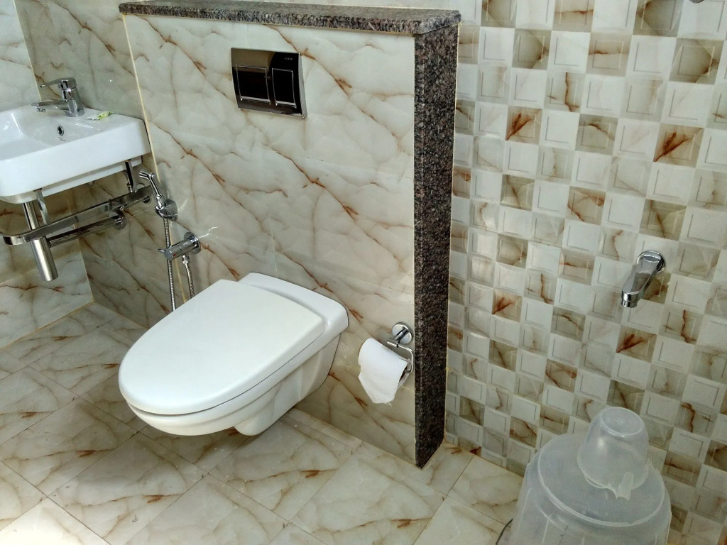 Hotel Raj Vista - Suites & Convention