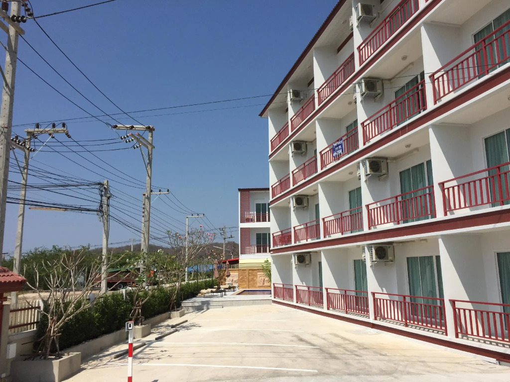 Laong Residence