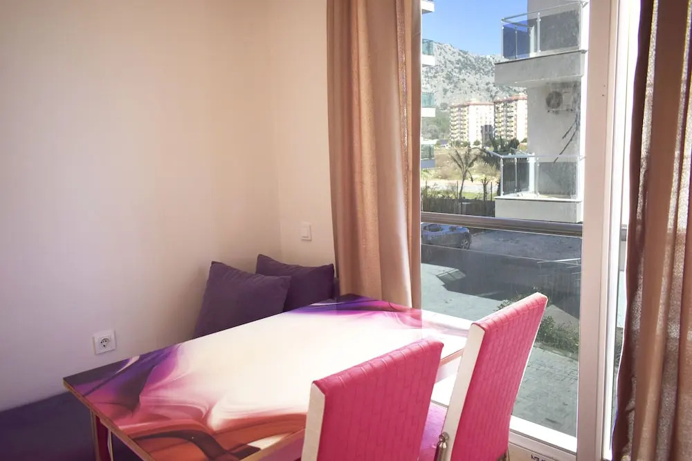 Cozy 2 Bedrooms With Mountain View Free Wifi