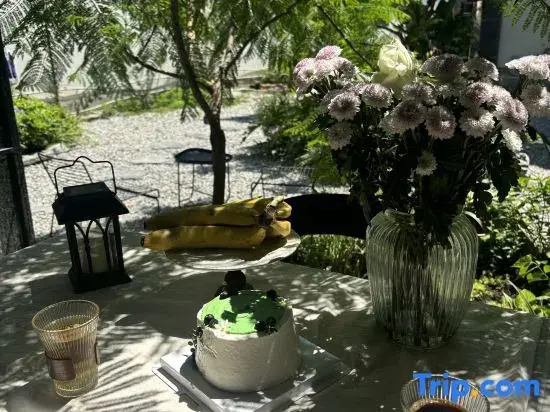 Anyue Mountain & Sea Seasons Holiday Hotel