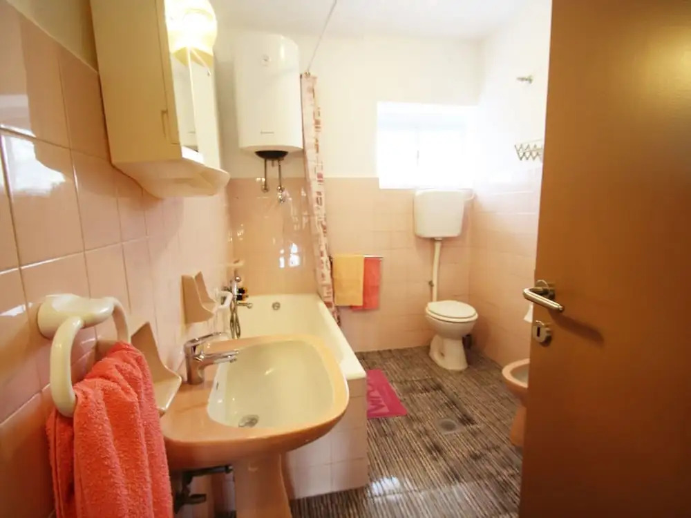 Nice Holiday House With Large Garden For 5 Persons Near Rovinj And Lim Bay