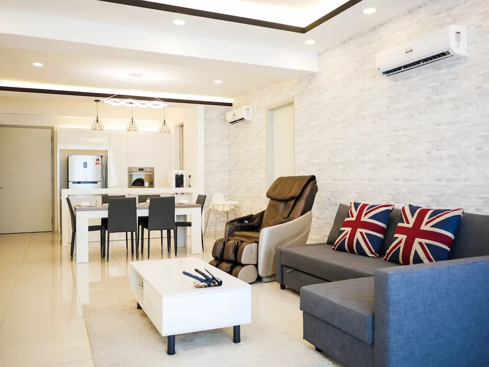 Luxury Seaview Family Suite by Little Cabin