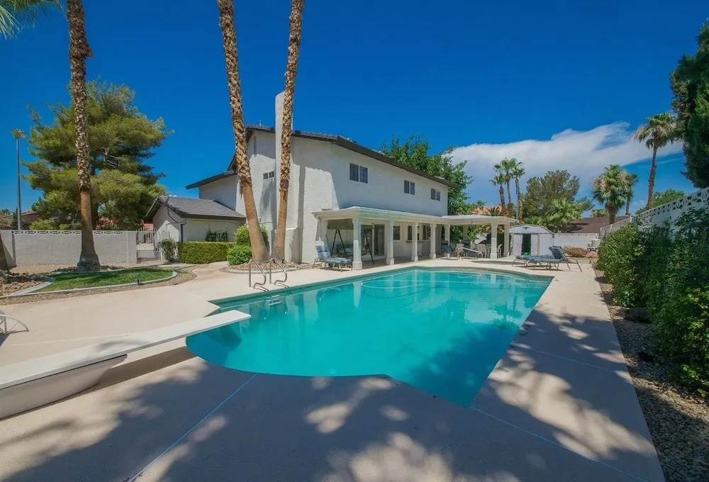 Luxurious 5BR near Las Vegas Strip