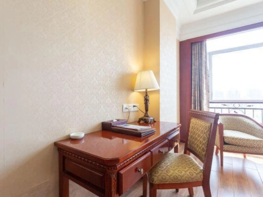 Yinan Hotel (Zhisheng Hot Spring Resort No.2 Building)