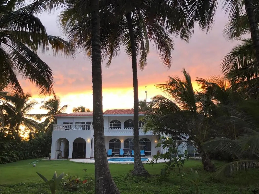 Baoba Breeze Bed & Breakfast- beachfront paradise