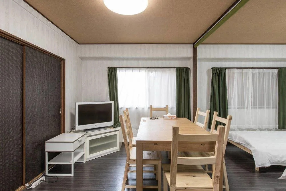 Alex's Home KUROMON