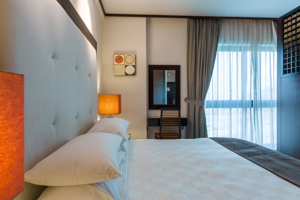 Отель Park Apartments Dubai, an Edge by Rotana