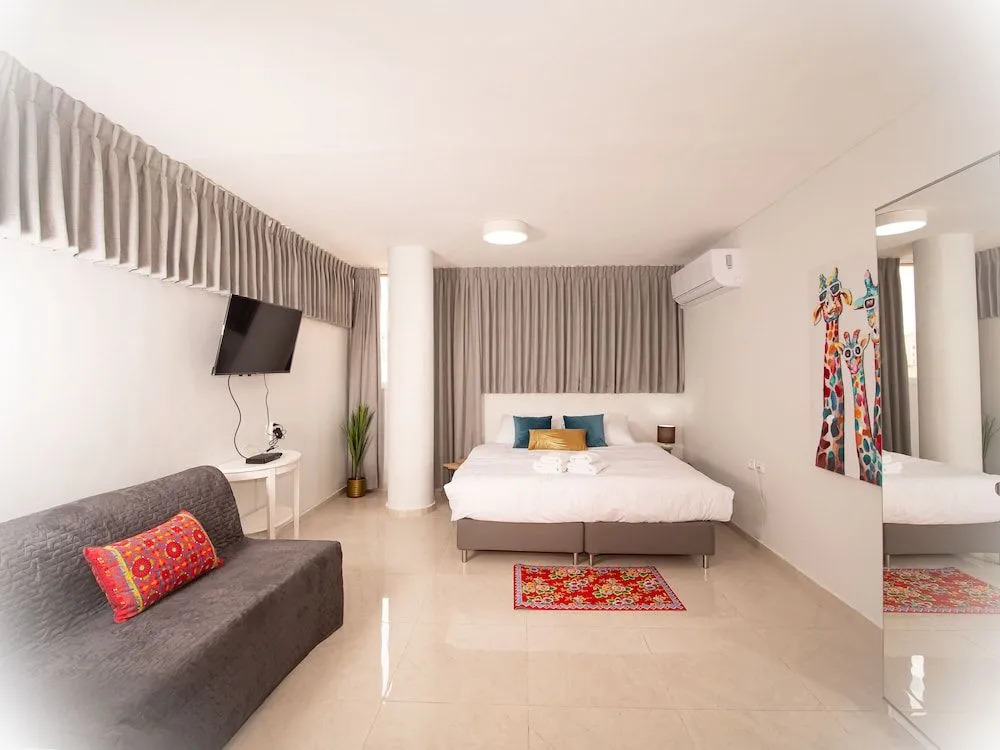 Hasorag - Private Rooms by IndigInn