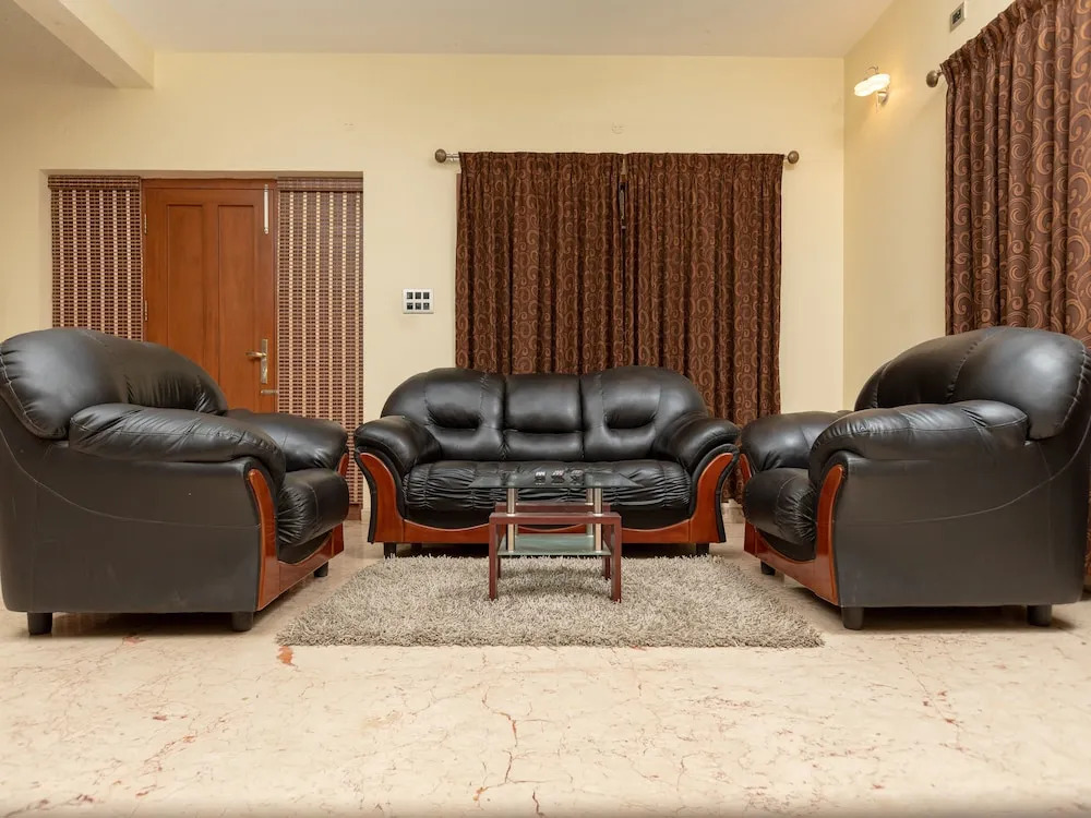 OYO 6810 Home Stay Anna Nagar