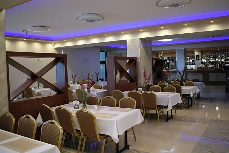 Hotel Biały