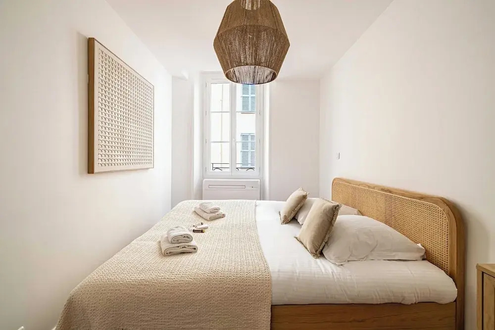 Beautiful T2 in the Heart of Suquet - 5min Beach