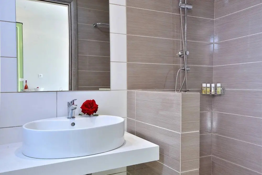 Likithos Hotel