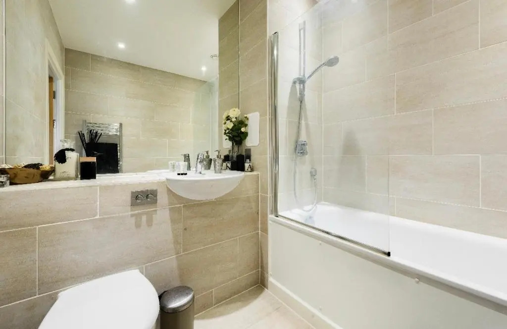 Luxury new apartment, 15mins from Bond St.