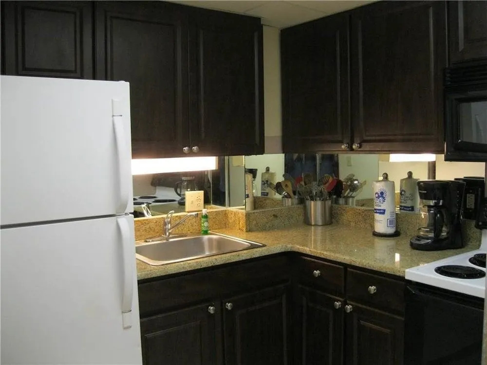 Caravelle Resort 1411 - 1 Br Condo