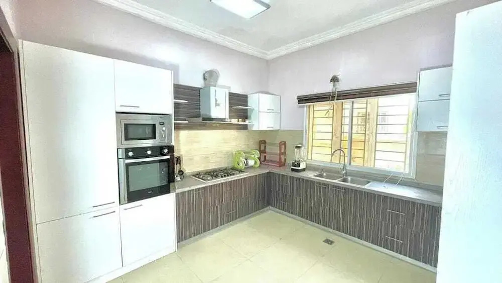 La Nice Apartment and Suites
