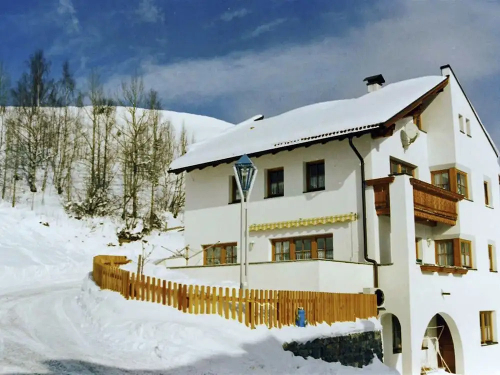 Apartment With Panoramic Views in Fiss