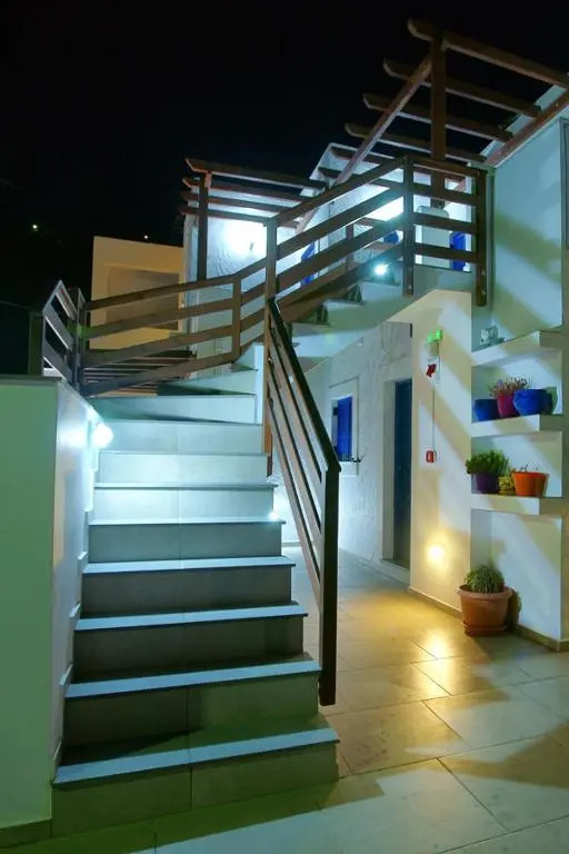 CALLIOPE MAILLE studios & apartments