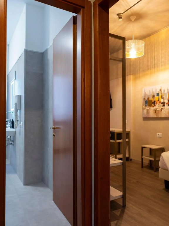Hotel Embassy