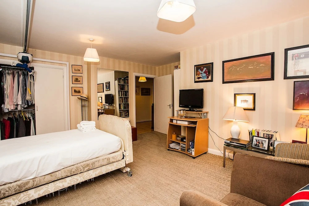 Gorgeous Spacious 3 Bed Apartment in Clapham