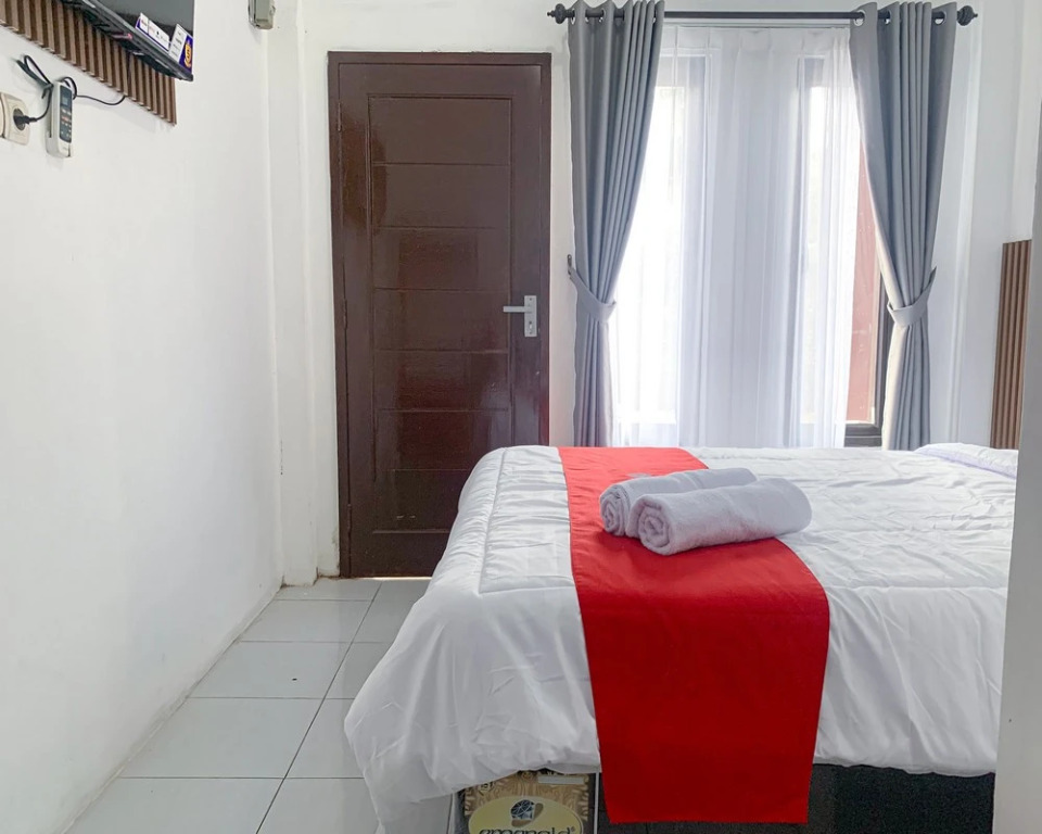 RedDoorz near FKIP UNTIRTA Serang