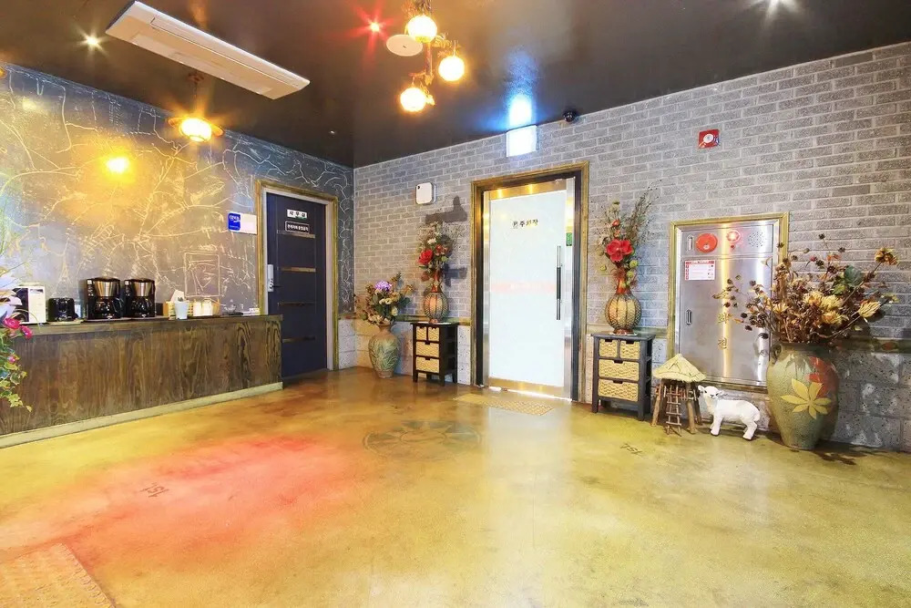 Jeonju Sanjeondong Cheotbeonjjae Hotel