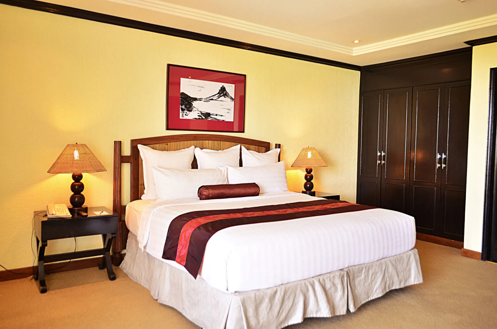 Thunderbird Resorts - Rizal