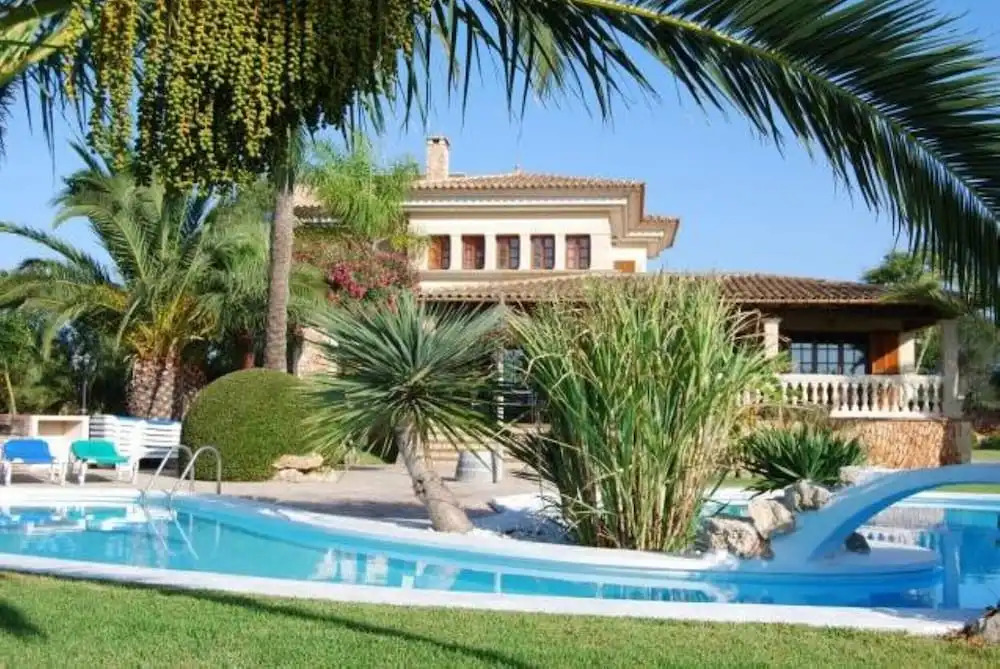 Villa - 5 Bedrooms with Pool and WiFi - 103975