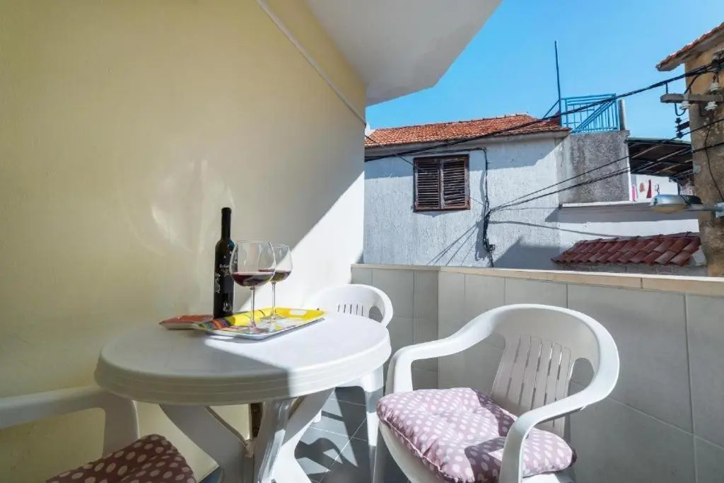 Apartments with WiFi Vodice - 18832