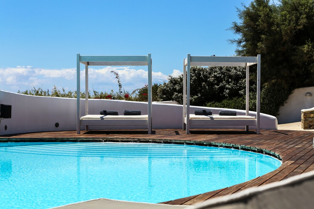 Bluewave Villa