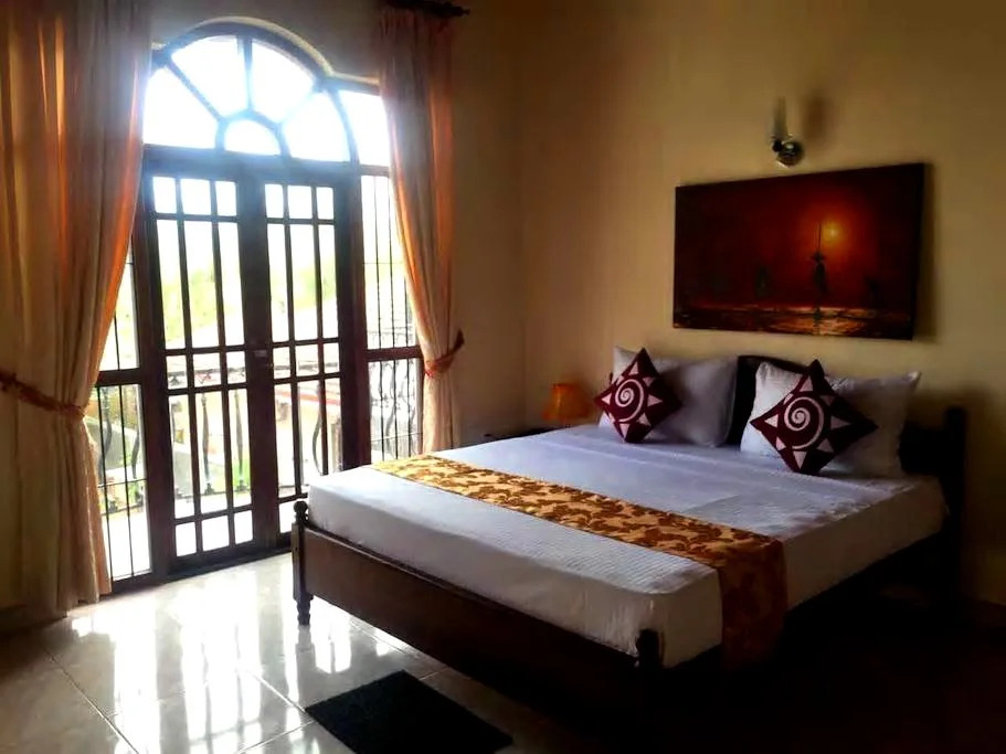 Iyooinn negombo