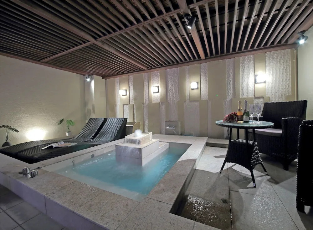 Design Hotel W Zip Club