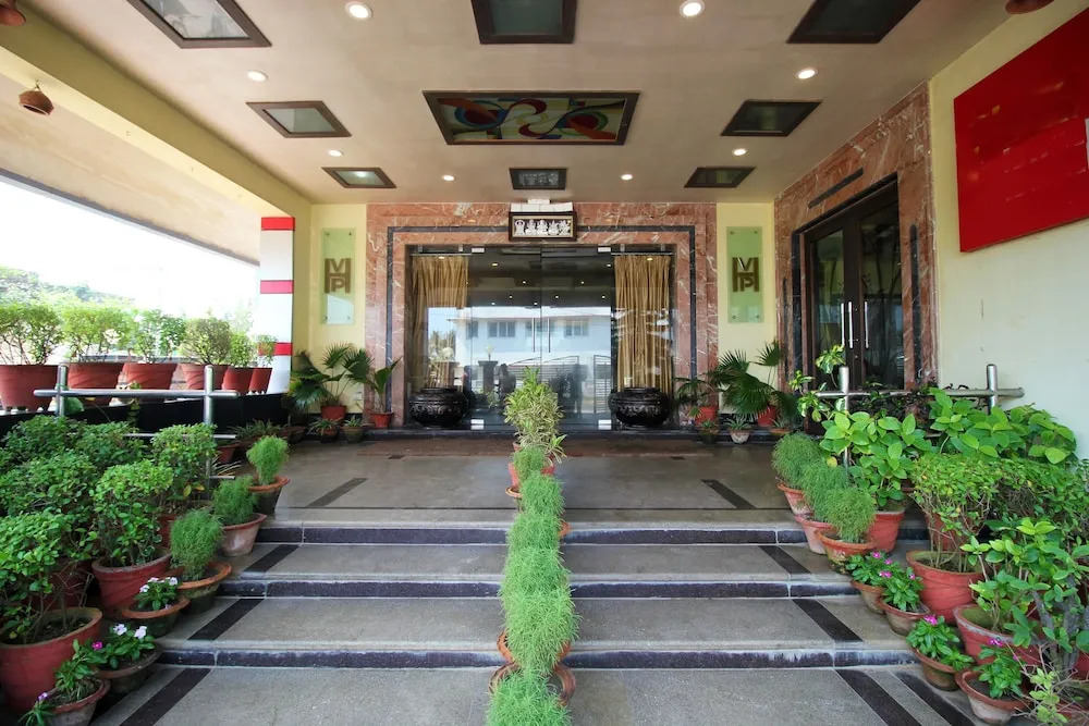 OYO 3058 Hotel Vishal Plaza