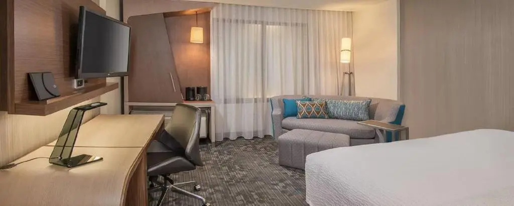 Courtyard by Marriott Hamilton