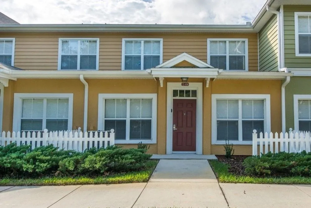 Apartment & Town Homes Close to Disney