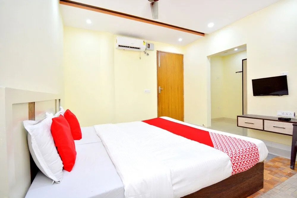 OYO 42769 Vij Guest House